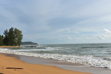 Thailand - Ocean - Wellen - Felsen - Strand