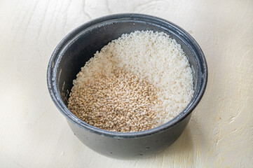もち麦ご飯を炊く