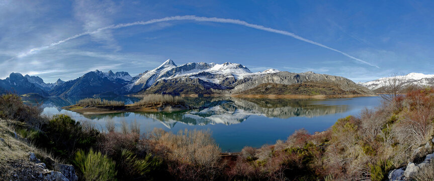 pantano ria&ntilde;o