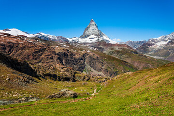 Fototapeta premium Matterhorn mountain range in Switzerland