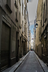 Fototapeta na wymiar Paris narrow street