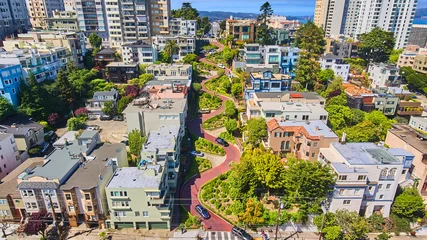 Poster San Francisco stunning wavy Lombard Street from above © Nicholas J. Klein