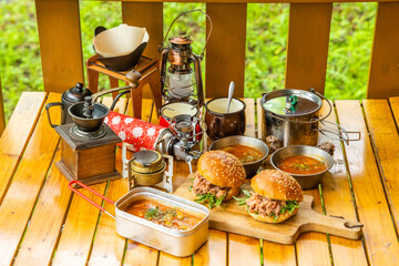 キャンプで朝食を　 breakfast at the campsite