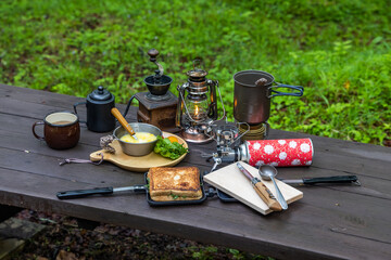 キャンプで朝食を　 breakfast at the campsite