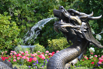 chinese dragon statue