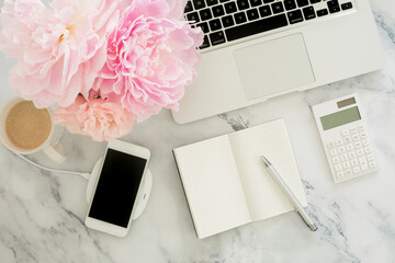 花のあるデスクトップイメージ