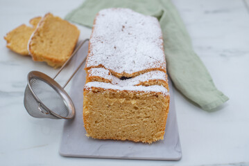Traditional vanilla pound cake with lemon