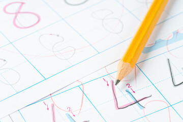 小学生低学年用の数字の練習プリント