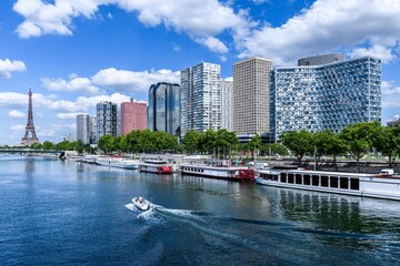 FRANCE - PARIS - BEAUGRENELLE - DISTRICT - SKYSCRAPPER - SEINE -  JOHANN MUSZYNSKI
