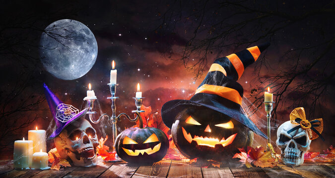 Jack O’ Lanterns glowing in the Halloween night