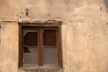 Fototapeta na wymiar fachada de casa vieja