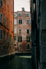Fototapeta na wymiar Amazing cityscape view of Venice old town and channel.