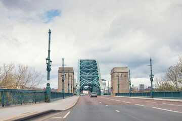 Fototapeta na wymiar Newcastle/UK - 4th May 2020: Lockdown life in the Northeast clear (Tyne Bridge during a usually busy time)