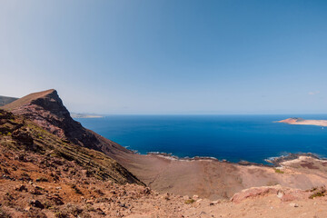 Fototapeta na wymiar La Graciosa from Lanzarote. Panorama with La Graciosa island and ocean