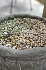 pistachos ecológicos en venta a granel en mercado