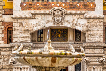 Fontana delle Rane and the Palazzo del Ragno - obrazy, fototapety, plakaty