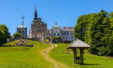 Lysa Gora, Swiety Krzyz mount hilltop with medieval Benedictive Abbey and pilgrimage sanctuary in Swietokrzyskie Mountains near Nowa Slupia village in Poland - 510412671