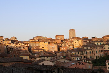 Fototapeta premium Por do sol na cidade de Siena, Itália 