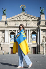 Fototapeta premium Ukrainian girl with the flag of Ukraine