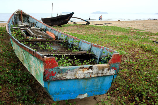 A routine life on Karwar beach, India.