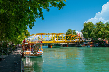 The yellow bridge over the Manavgat river.