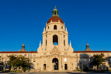 Fototapeta na wymiar Afternoon view of the beautiful Pasadena City Hall