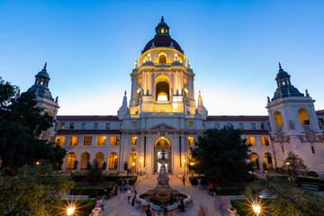 Fototapeta na wymiar Twilight view of the beautiful Pasadena City Hall