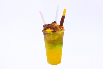 Raspado de limón y mango con dulce de tamarindo
