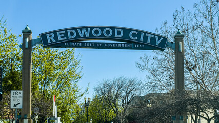 Welcome arch in Redwood City, CA claiming city has best climate.