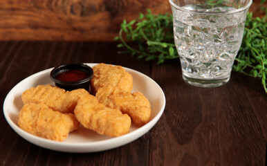 Mild drag nugget on the table