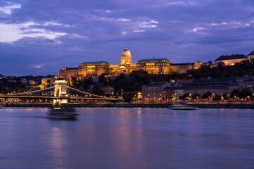 Fototapeta na wymiar View of the historical center of Budapest