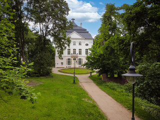 Obraz premium Palace and Park Complex in Ostromecko, Poland.