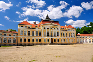 Fototapeta na wymiar Palace of Rogalin