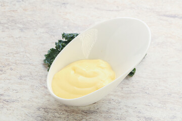 Cheese sauce in the bowl