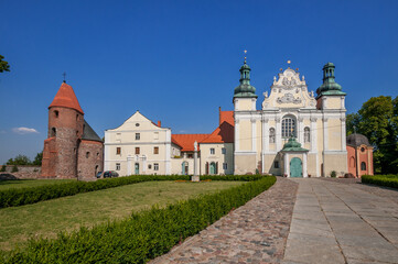 Fototapeta na wymiar former monastery in Strzelno