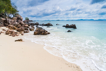Fototapeta na wymiar Khai Nok island is one of the most famous island in Thailand .Crystal clear water and white sand beach.