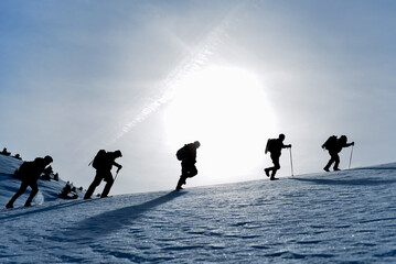 sequenced hikes of professional mountaineers