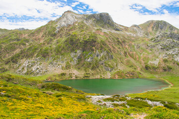 Naklejka na ściany i meble Asturias, Somiedo, lagos de Saliencia