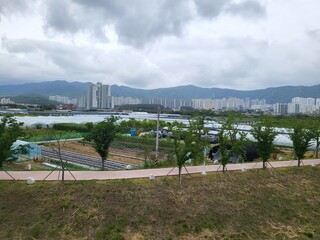 Obraz premium view of feild and apartment