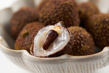 ライチの実　白背景