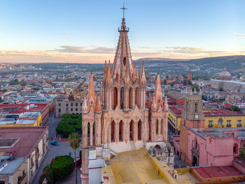  San Miguel de Allende in Guanajuato, Mexico. Aerial view at sunrise