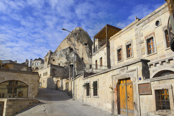 Fototapeta na wymiar Old houses and hotels in Goreme, Cappadocia, Turkey 