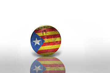 Obraz premium bitcoin with the national flag of catalonia on the white background. bitcoin mining concept.