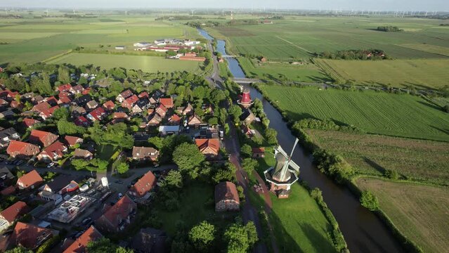 Greetsieler Zwillingsm&uuml;hlen, Greetsiel, Krummh&ouml;rn, East Frisia, Lower Saxony, Germany, Europe