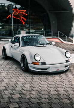 Seattle, WA, USA
March 1, 2022
RWB Porsche parked