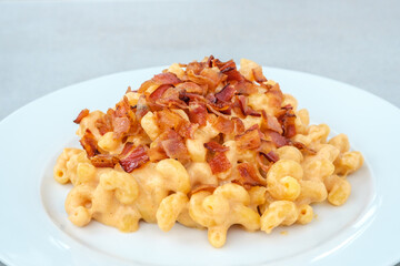 Mac and cheese with bacon