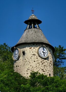 La tour de l&rsquo;horloge sur les hauteurs de la ville d&rsquo;Aubusson