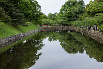 橋とお堀　Water mirror	