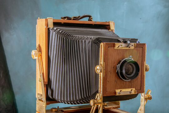 wet plate camera vintage wooden camera and focus glass, lenses and bellows - Powered by Adobe