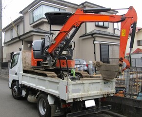 働く車造成中のユンボ